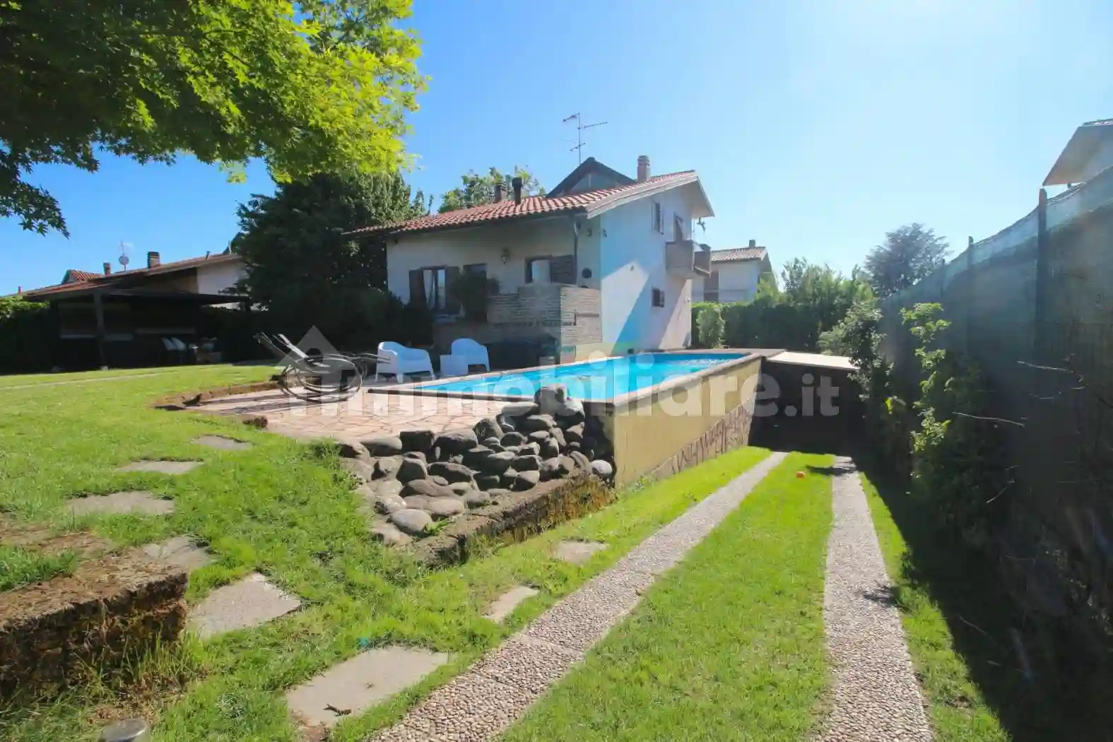 Villa - foto 2