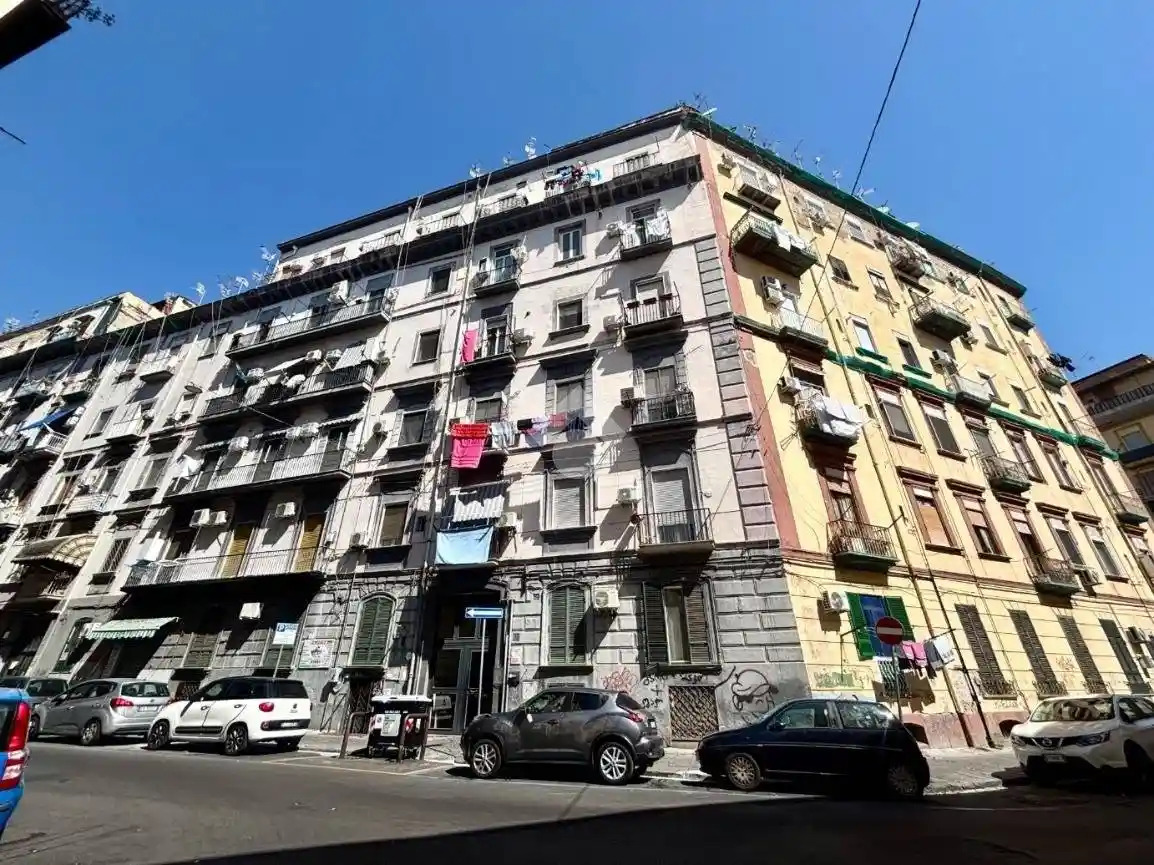 Appartamento in vendita a Napoli