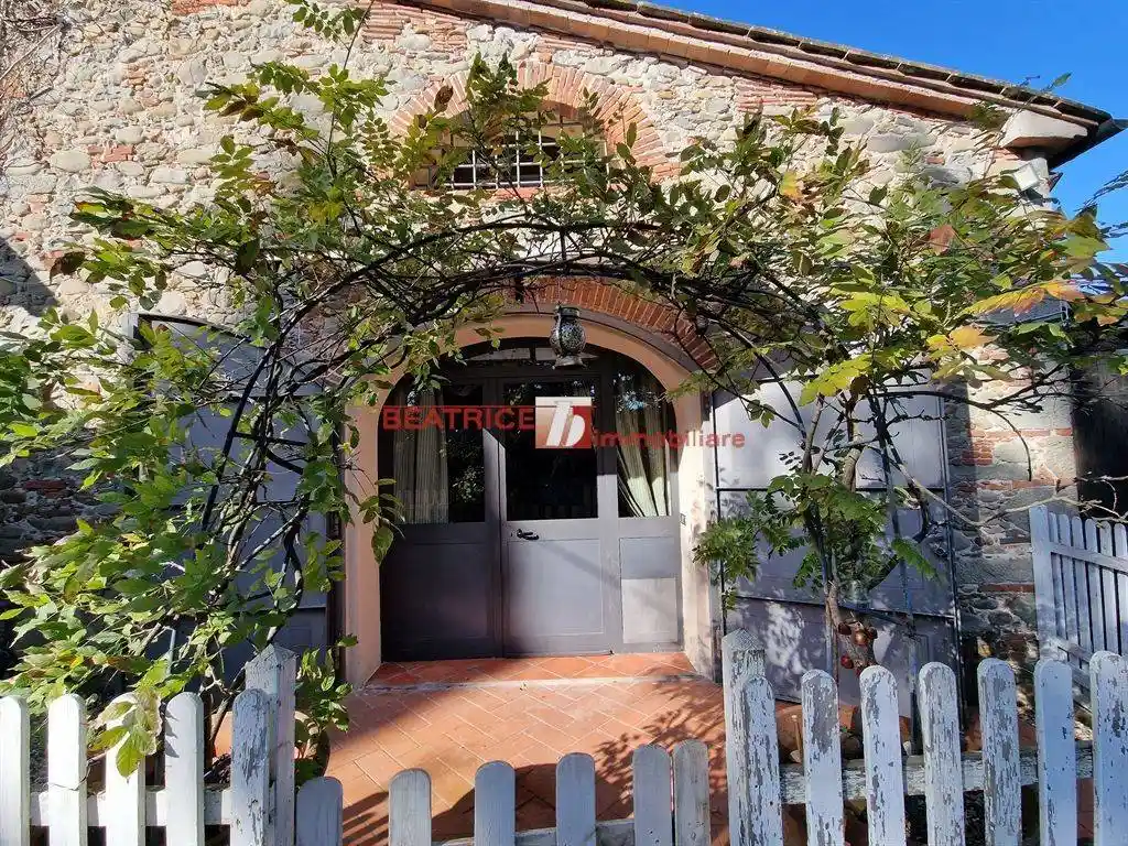 Rustico - Casale in vendita a Capannori