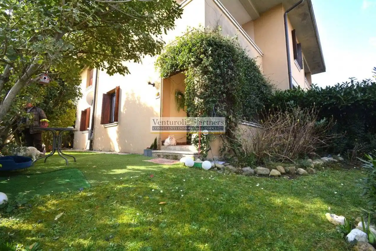 Appartamento in vendita a Sirmione