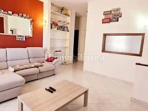 Appartamento in vendita a Luni