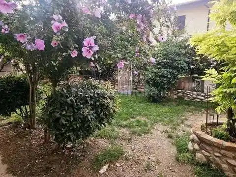 Villa in vendita a Carrara