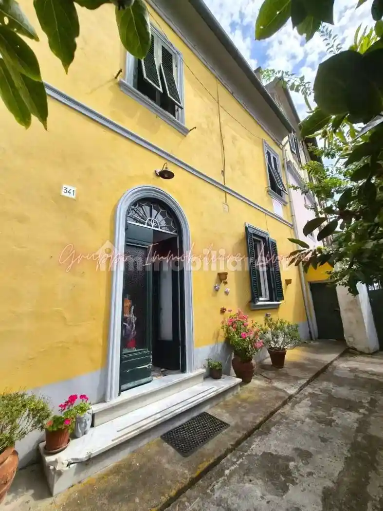 Appartamento in vendita a Livorno