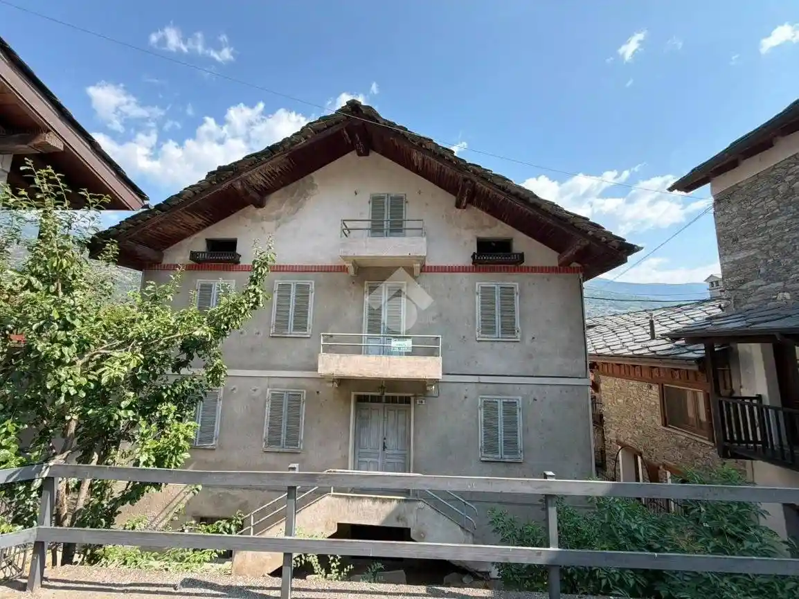 Rustico - Casale in vendita a Fénis