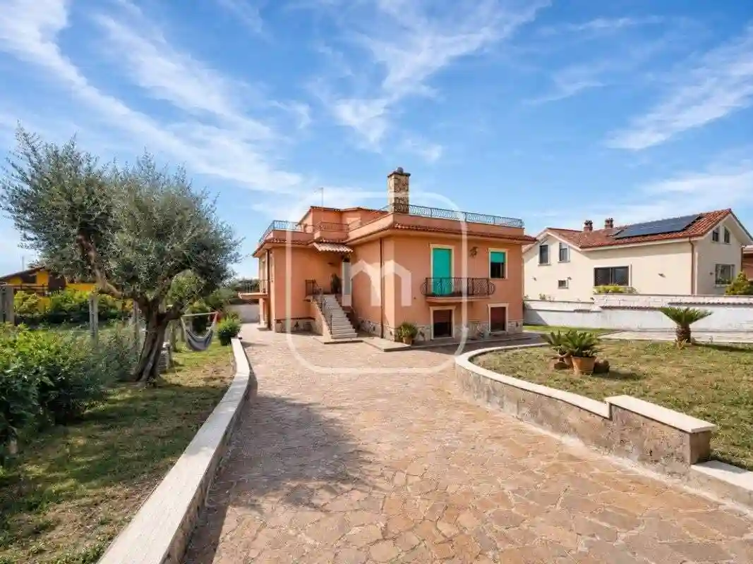 Villa - foto 2