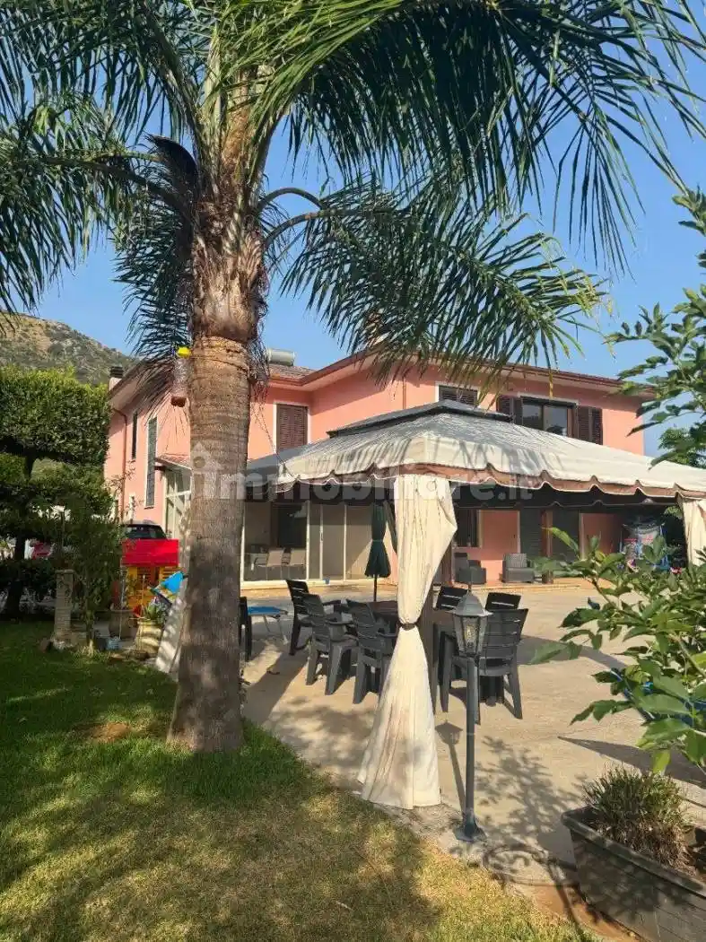 Villa in vendita a Monte San Biagio