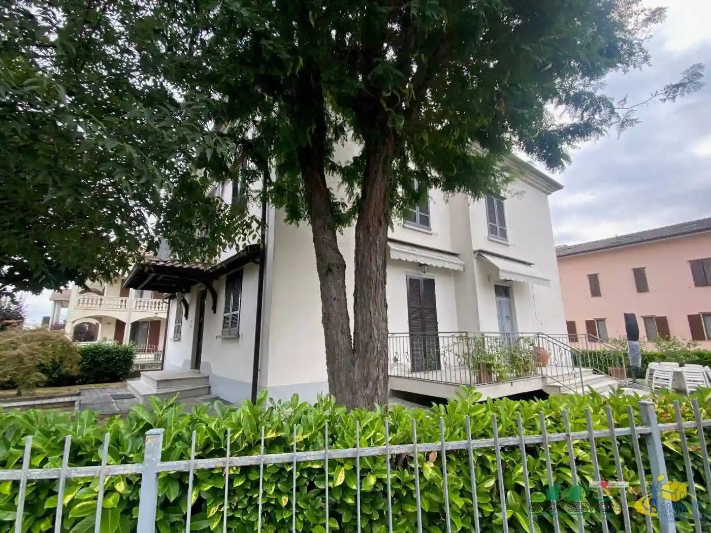 Villa - foto 2