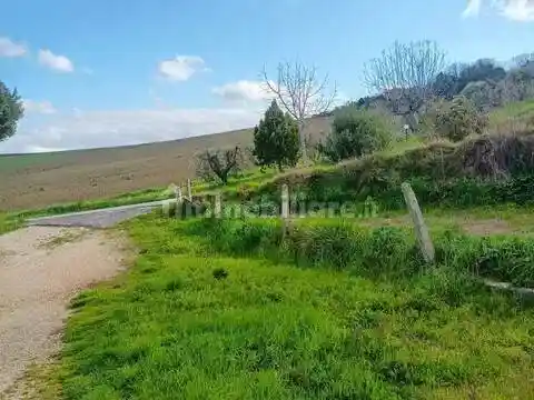 Rustico - Casale in vendita a Treia