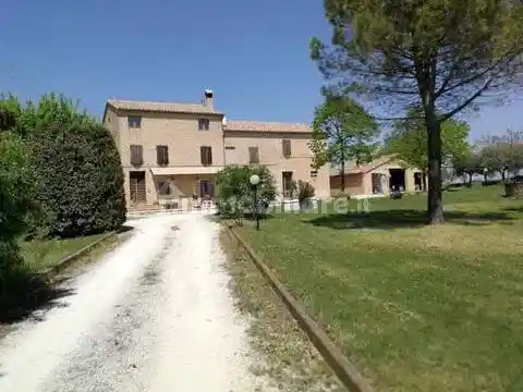 Villa in vendita a Treia