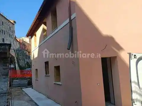 Villa in vendita a San Severino Marche