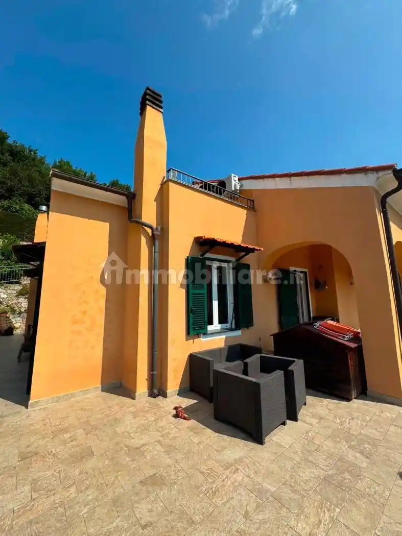 Villa in vendita a Finale Ligure