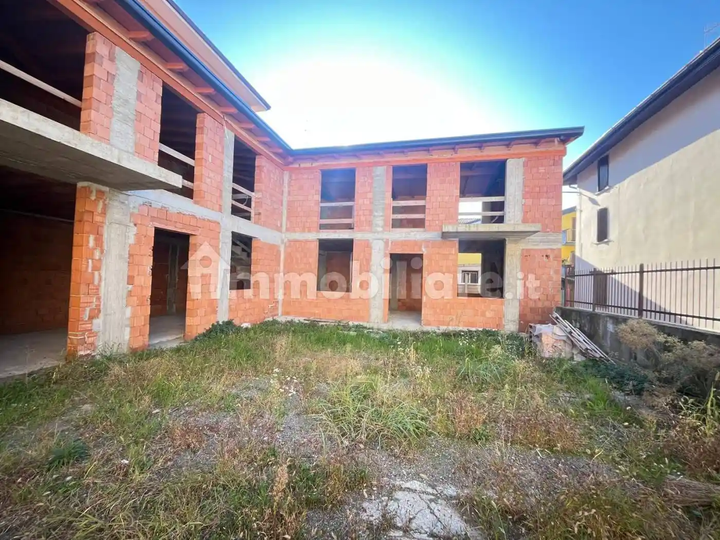 Palazzo - Edificio in vendita a Comun Nuovo
