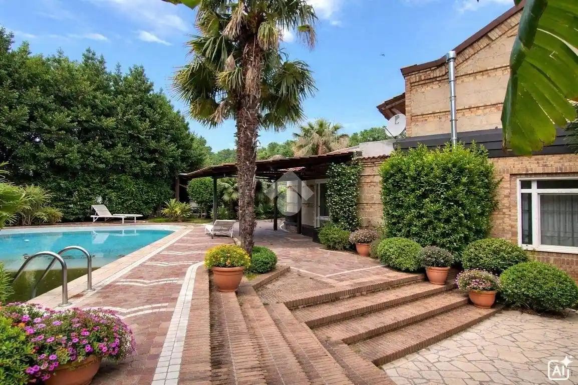 Villa in vendita a Santa Maria a Vico