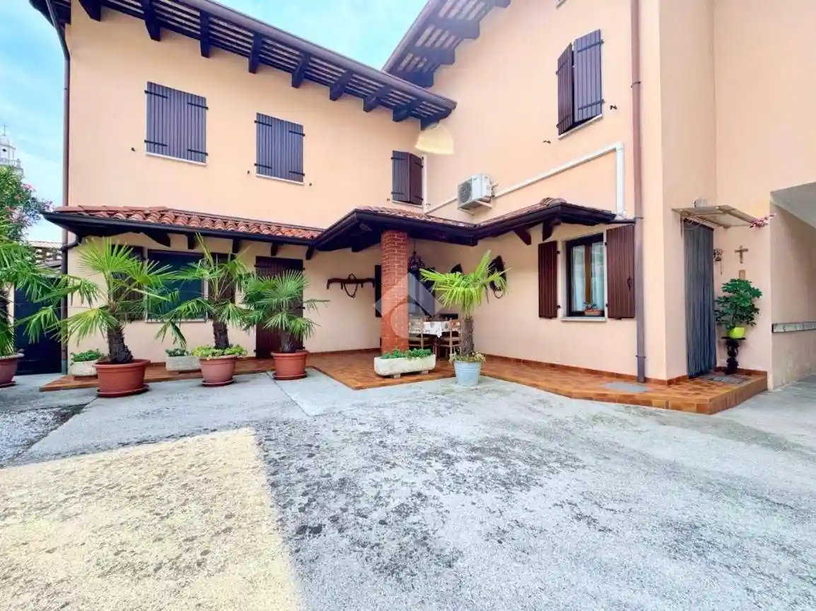Casa indipendente in vendita a Pradamano