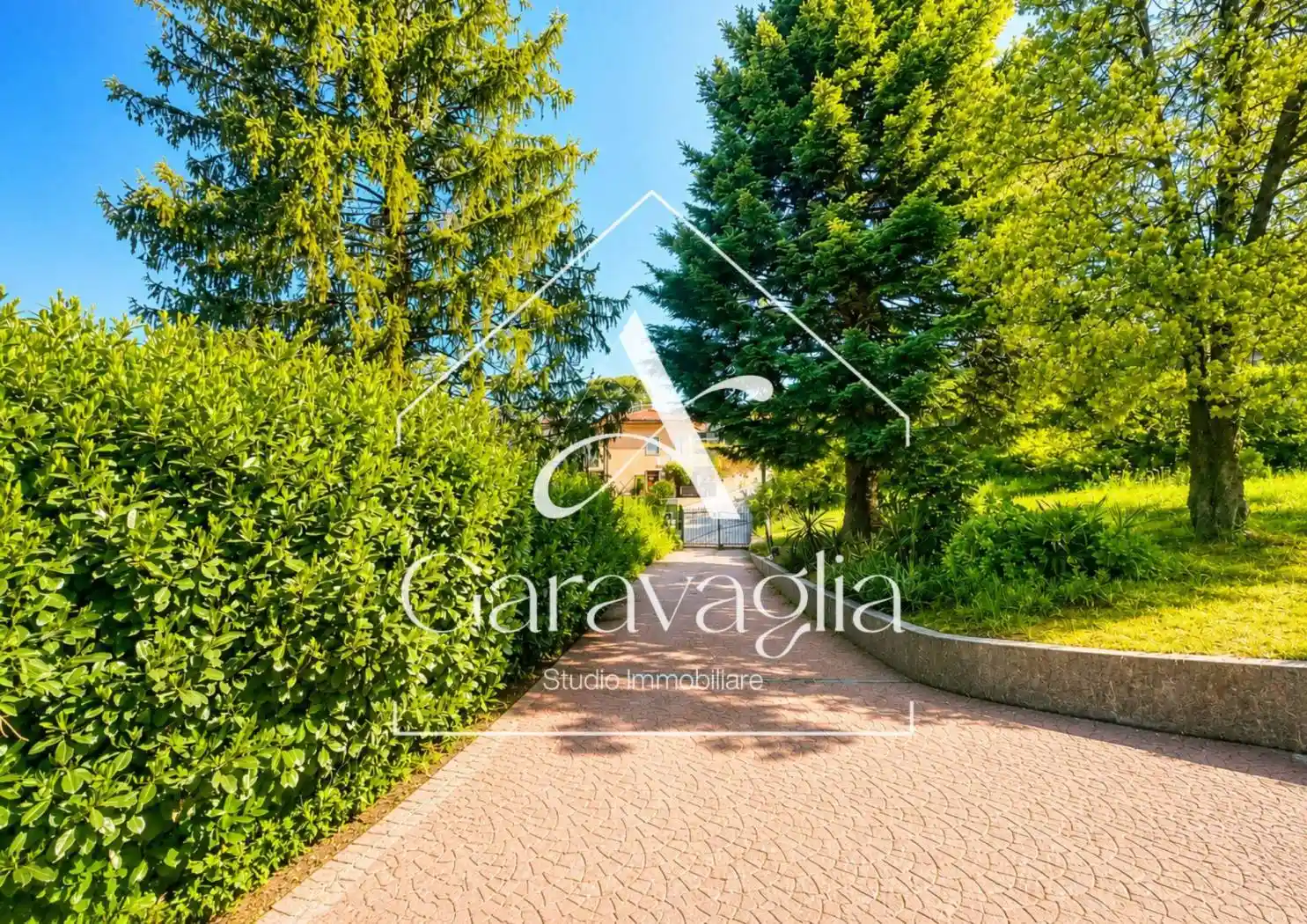 Villa in vendita a Daverio