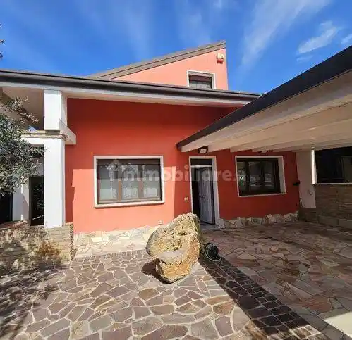 Villa in vendita a Lagosanto
