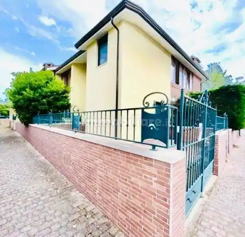 Villa in vendita a Comacchio
