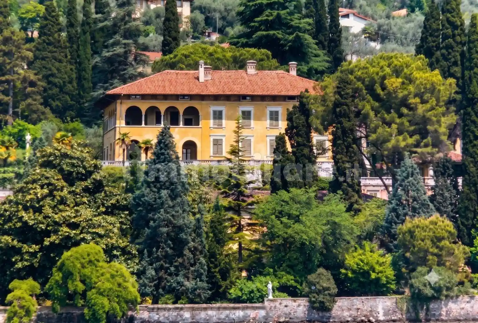 Appartamento in vendita a Gardone Riviera