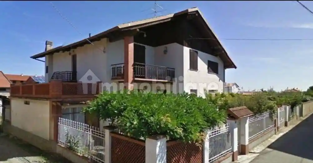 Villa in vendita a Borgo d'Ale