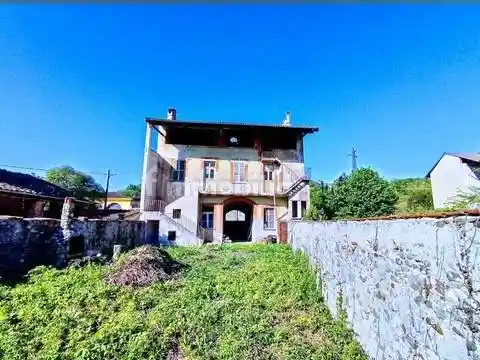 Rustico - Casale in vendita a Serravalle Sesia