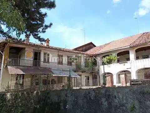 Villa in vendita a Valduggia