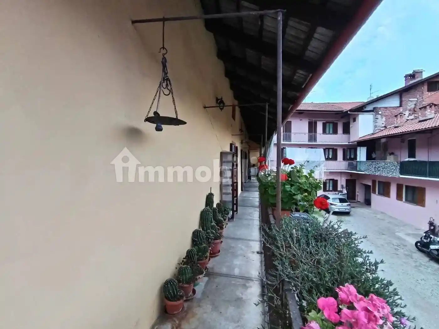Villa in vendita a Serravalle Sesia