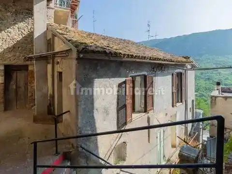 Appartamento in vendita a Turania