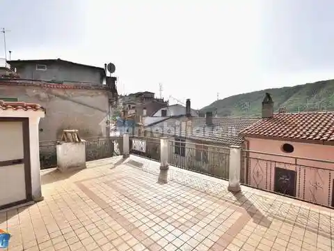 Appartamento in vendita a Turania