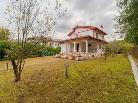 Villa in vendita a Rocca di Botte