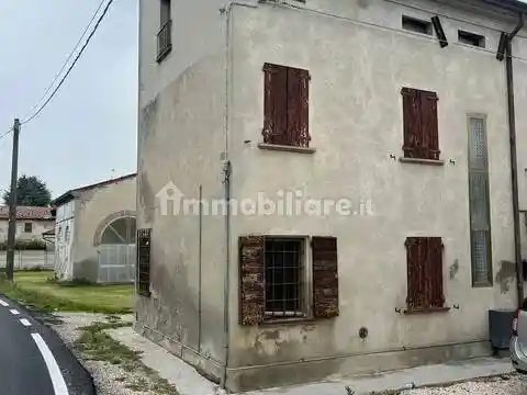 Villa in vendita a Schivenoglia