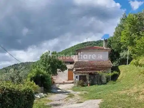 Villa in vendita a Broccostella