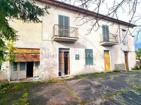 Villa in vendita a Isola del Liri