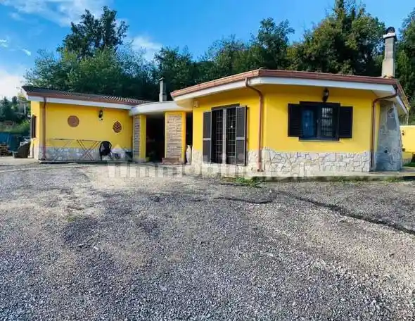 Villa in vendita a Capena