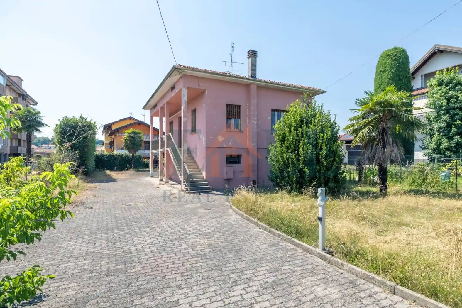 Villa in vendita a Bellinzago Novarese
