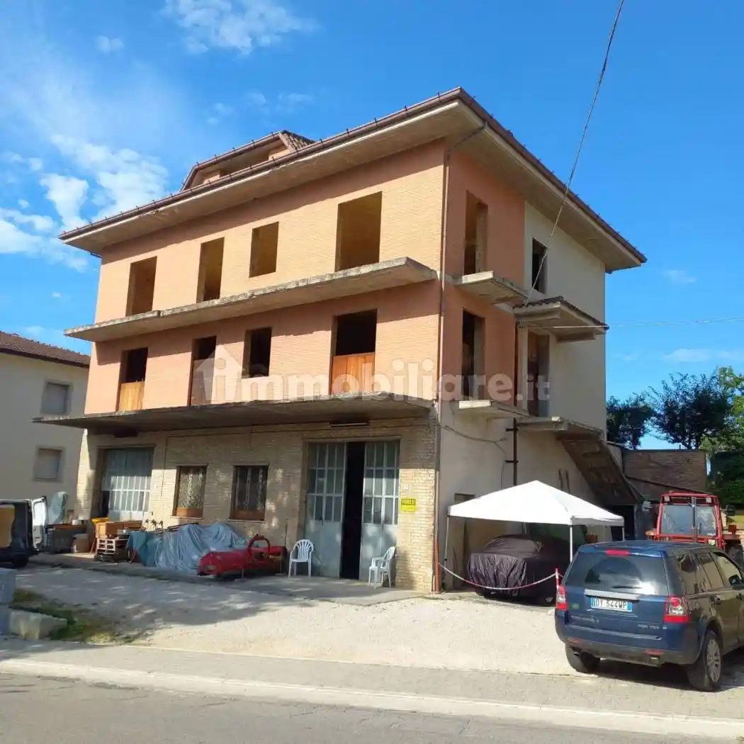 Casa indipendente in vendita a Falerone