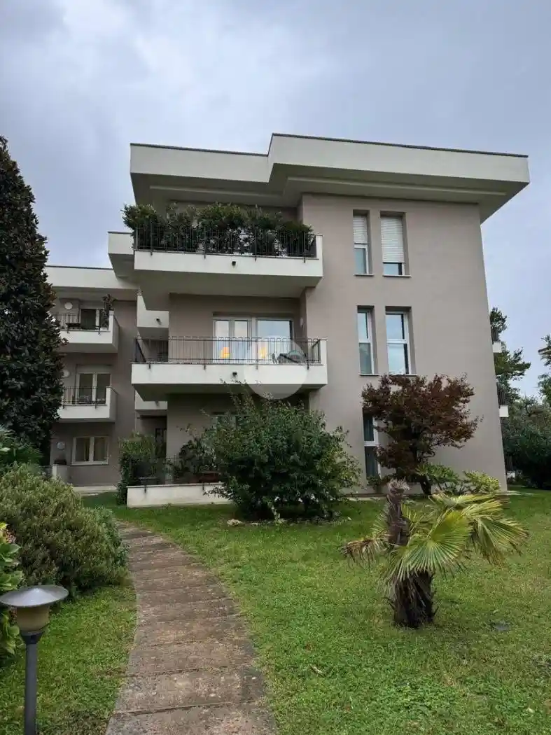 Appartamento in affitto a Desenzano del Garda