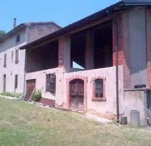 Rustico - Casale in vendita a Ziano Piacentino