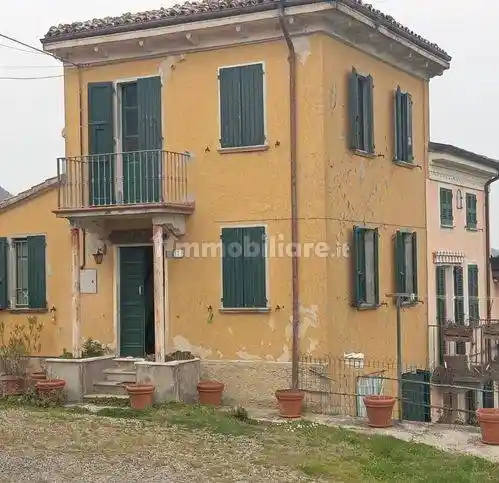 Rustico - Casale in vendita a Pianello Val Tidone