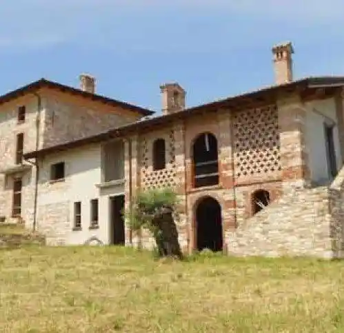 Rustico - Casale in vendita a Agazzano