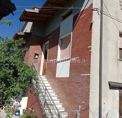 Villa in vendita a Alta Val Tidone