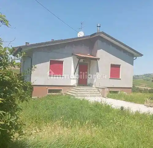 Villa in vendita a Pianello Val Tidone