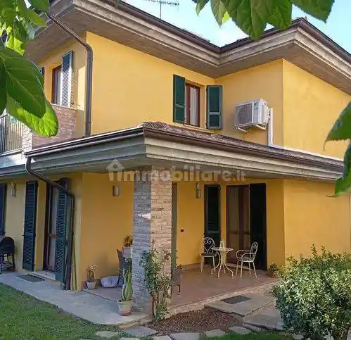 Villa in vendita a Pianello Val Tidone