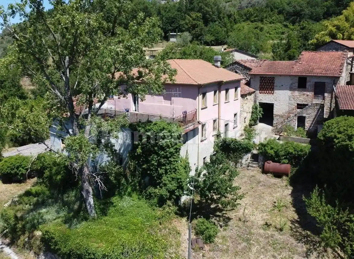 Rustico - Casale in vendita a Fivizzano