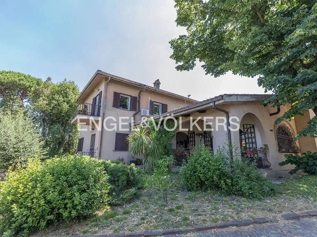 Villa in vendita a Marino