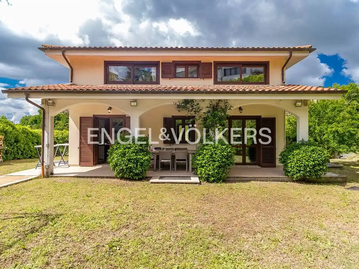 Villa in vendita a Morlupo