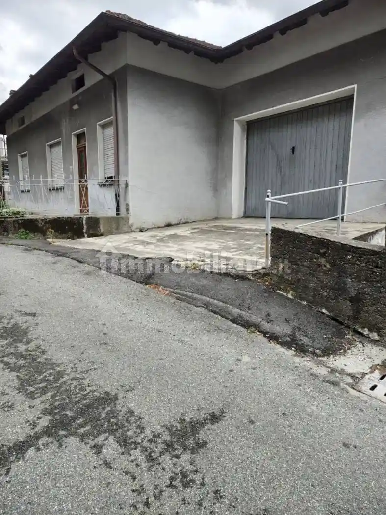 Casa indipendente in vendita a Loreglia