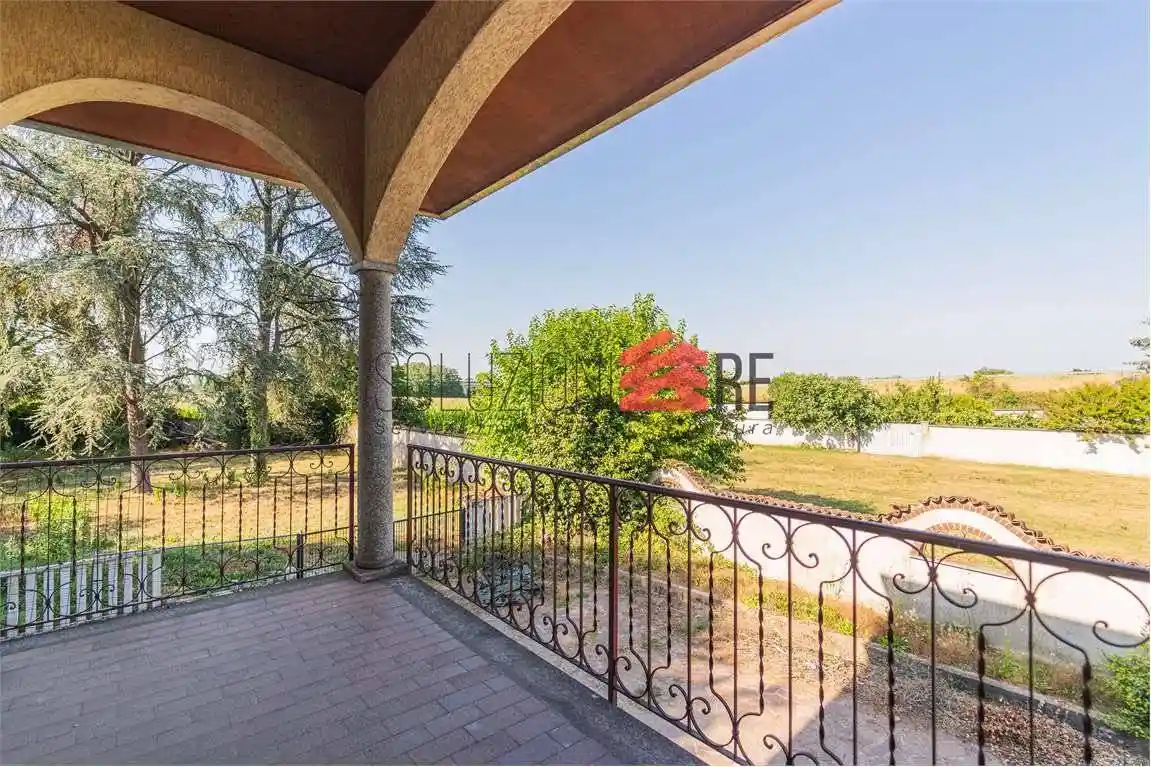 Villa in vendita a Galliate