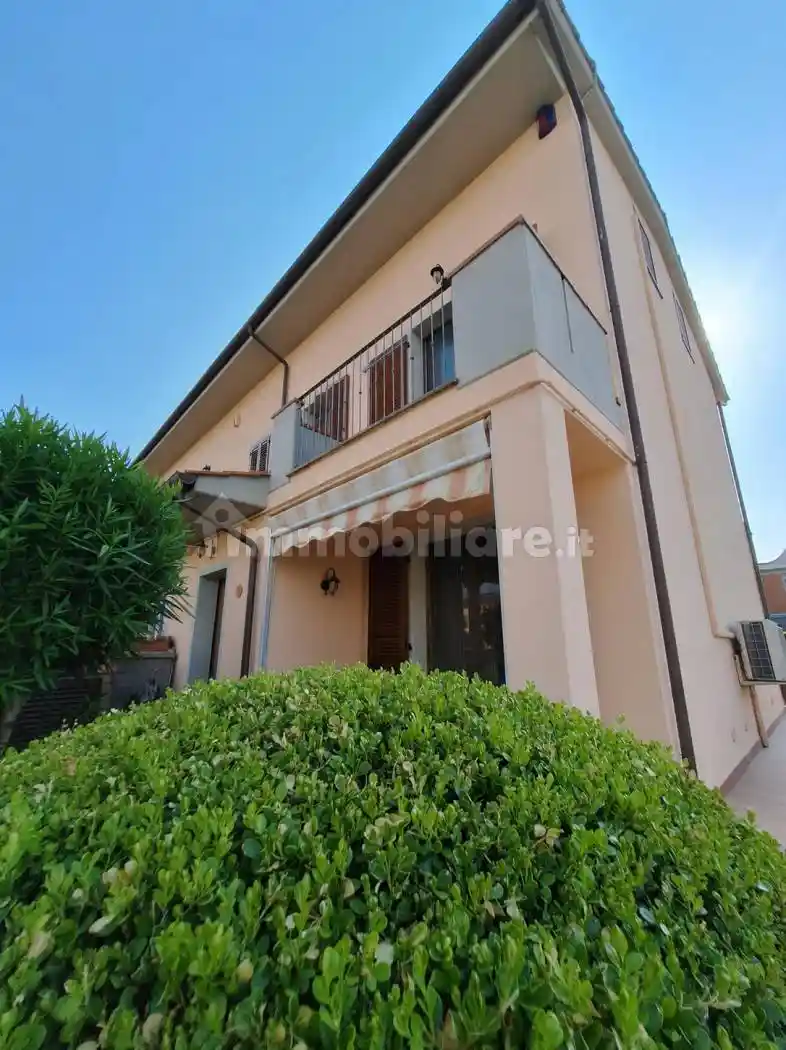 Villetta a schiera in vendita a Calcinaia