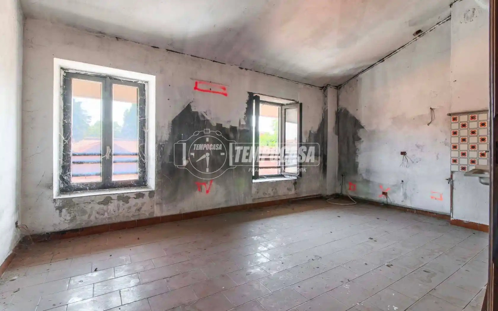 Appartamento in vendita a Gorla Minore