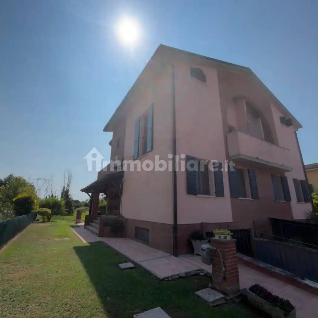 Villa in vendita a Ferrara